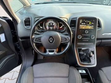 Renault Grand Scenic III 1.2 Energy TCe 130KM 2017 Renault Grand Scenic 1.2 TCe 130 KM 7 foteli, zdjęcie 18