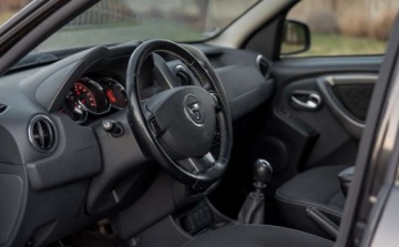 Dacia Duster I SUV Facelifting 1.2 TCe 125KM 2015 Dacia Duster Dacia Duster 1.2 Benzyna 125KM, zdjęcie 14