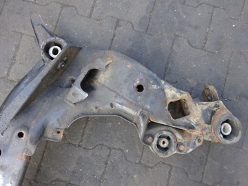 NÁPRAVNICE TRAVERS AUDI A4 B5 QUATRO PŘEDNÍ 2.8 B