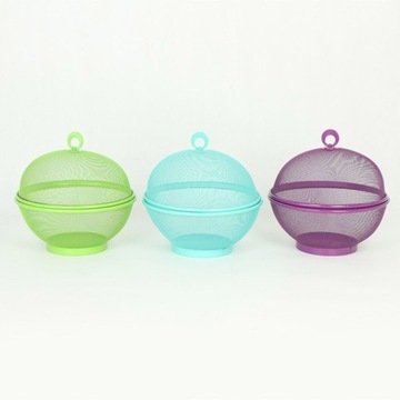 Сетчатая корзина для фруктов с дышащей крышкой.