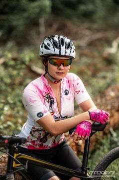 Madani: весенняя велосипедная майка, размер XL.