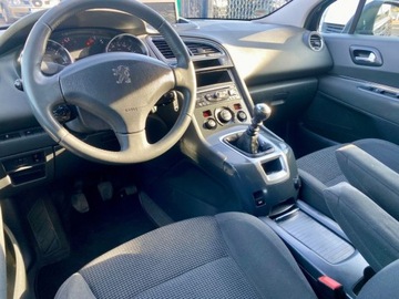 Peugeot 5008 I Minivan 2.0 HDi FAP 150KM 2013 Peugeot 5008 7- Osobowy 2.0 Diesel 150KM, zdjęcie 9