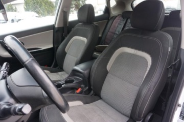 Kia Ceed II Hatchback 5d Facelifting 1.6 GDI 135KM 2016 Kia Ceed 1rej.2017 Tempomat Czuj.park Czuj. zmierzchu i deszczu FV23, zdjęcie 9