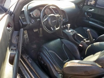 Audi R8 I Coupe 4.2 V8 FSI 430KM 2011 Audi R8 Coupe Quattro 2011 4.2 Benzyna 430KM, zdjęcie 8