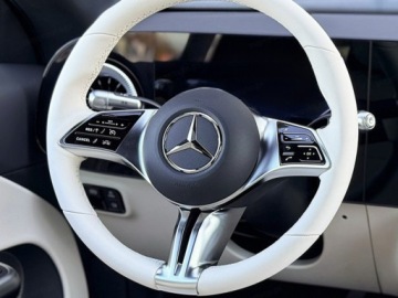 Mercedes CLA C118/X118 2025 MERCEDES-BENZ CLA 180 Progressive Sedan 1.5 (136KM) 2025, zdjęcie 4