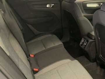 Volvo XC40 2025 VOLVO XC40 B4 Plus Black Edition Suv 2.0 (211 KM) 2025, zdjęcie 13