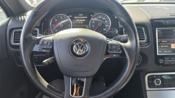 Volkswagen Touareg II SUV 3.0 V6 TDI BlueMotion  245KM 2013 Volkswagen Touareg 4x4 ledy automat bixenon R-LINE, zdjęcie 8