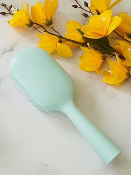 ЩЕТКА ДЛЯ ВОЛОС ОДНОЦВЕТНАЯ, ПАСТЕЛЬНЫЕ ЦВЕТА