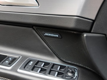 Jaguar XF II Sedan 2.0 i4D 240KM 2019 JAGUAR XF 2.0 AWD R-Sport aut Sedan 241KM 2019, zdjęcie 10