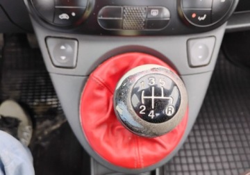 Fiat 500 II Hatchback 3d 1.3 TD 75KM 2007 Fiat 500 2007r, 1.2 Diesel. Uszkodzony prawy przod i tyl. Jezdzi. 1.2, zdjęcie 15