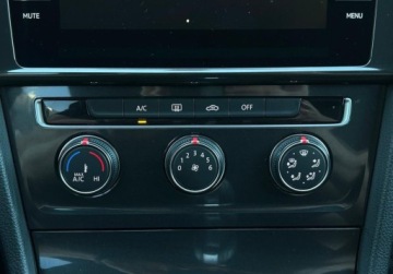 Volkswagen Golf VII Variant 1.4 TSI BlueMotion Technology 125KM 2017 Volkswagen Golf Comfortline Pakiety, Tempomat, Podgrzewana przednia szyba, zdjęcie 24