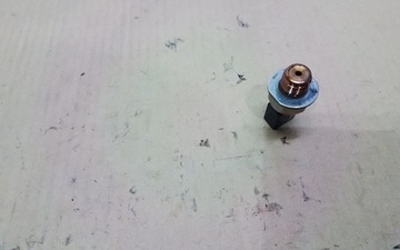 CADDY III ДАТЧИК 04L130764D ДАТЧИК ТОПЛИВНОГО КЛАПАНА