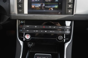 Jaguar XF II Sedan 2.0 i4D 180KM 2015 Jaguar XF 20d, Salon Polska, 177 KM, Automat, zdjęcie 16