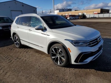 Volkswagen Tiguan III 2024 Volkswagen Tiguan SEL R-Line Black 2024 2.0l 2.0 Benzyna 184KM, zdjęcie 4