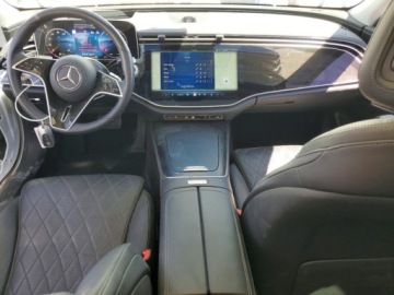 Mercedes Klasa E W214 2024 Mercedes-Benz Klasa E 350 4Matic 2024 2.0 Benzyna 255KM, zdjęcie 8