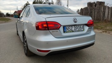 Volkswagen Jetta VI Sedan Facelifting 1.4 TSI 150KM 2014 Volkswagen Jetta VW Jetta 1.4 TSI 150KM Hybryda Zarejestrowana 1.4, zdjęcie 3