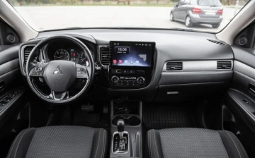 Mitsubishi Outlander III SUV Facelifting 2015 2.2 DI-D 150KM 2016 Mitsubishi Outlander 2.2 DiD 150KM Lift Ledy Navi Camera Automat Maly Prz, zdjęcie 25