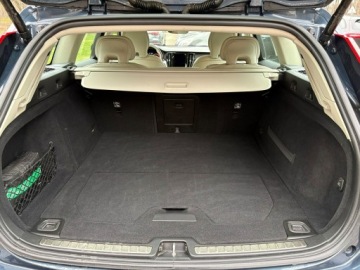 Volvo V60 II  Kombi 2.0 D3 150KM 2020 Volvo V60 2.0 D3 150 KM Skóry Kamera Hak FV23%, zdjęcie 26
