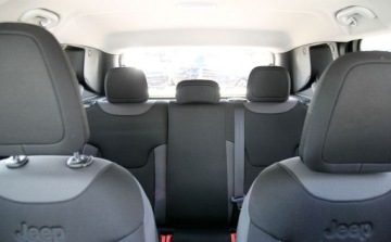 Jeep Renegade 2023 Jeep Renegade 1.5 T4 mHEV Limited FWD SS DCT 2023 Hybrid Gwarancja od R, zdjęcie 34