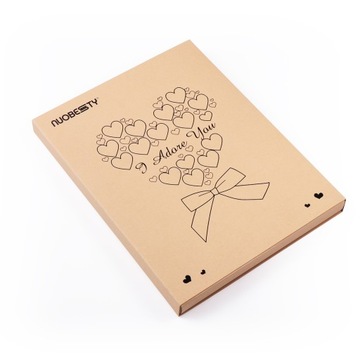 Деревянные открытки ко Дню святого Валентина и Дню матери.