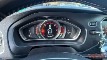 Volvo V40 II Cross Country D3 150KM 2015 Volvo V40 2.0d3 204KM bi xenon asyst.park Navi kamera panorama zamiana 1, zdjęcie 18