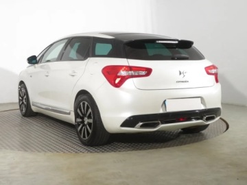 DS 5 Hatchback (Citroen) 2.0 HDi Hybrid4 200KM 2012 Citroen DS5 Hybrid4 Airdream, 197 KM, 4X4, zdjęcie 3