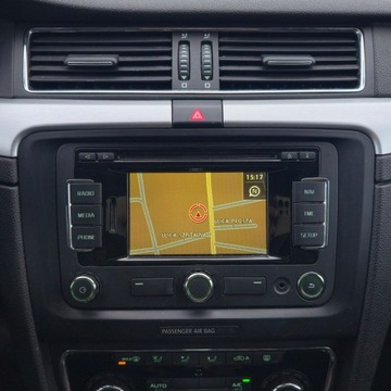 Skoda Superb II Outdoor 2.0 TDI CR DPF  140KM 2015 Škoda Superb Skoda Superb 2.0 TDI DSG Comfort, zdjęcie 32