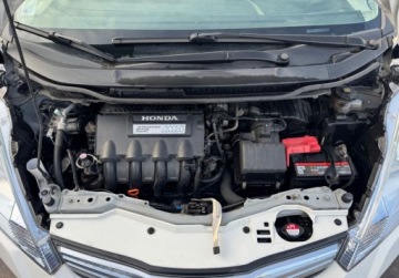 Honda Jazz III 1.3 IMA 88KM 2014 Honda Jazz 1.3i-VTEC IMA Hybrid 1 rej. 032015r serwisowany po oplatach, zdjęcie 6