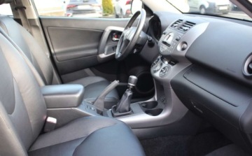 Toyota RAV4 III MPV 2.2 16V D-4D 136KM 2007 Toyota RAV4 Kupuj Taniej. Tylko 100tys.km. 2.2 Diesel 136KM, zdjęcie 14