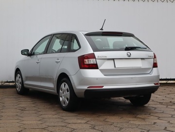 Skoda Rapid II Liftback Facelifting 1.0 TSI 95KM 2018 Skoda Rapid Spaceback 1.0 TSI, Salon Polska, zdjęcie 3