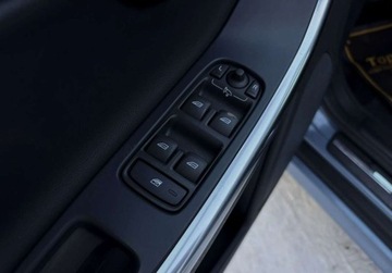 Volvo XC60 I SUV Facelifting 2.0 D4 DRIVE-E 190KM 2017 Volvo XC 60 2.0 D 190KM automatskora panorama NAVIbezwypadkowyGWARANCJA, zdjęcie 31