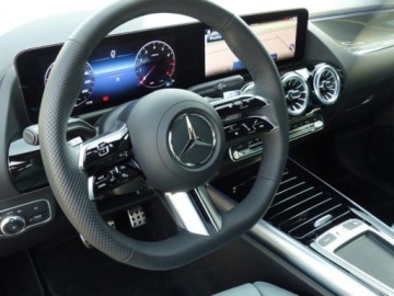 Mercedes Klasa B W247 Sports Tourer Facelifting 2.0 220 190KM 2025 B Klasa 220 4-Matic AMG Line 2.0 (190KM) 2025, zdjęcie 3