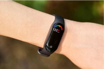 Умные часы Xiaomi Mi Band 7 черные