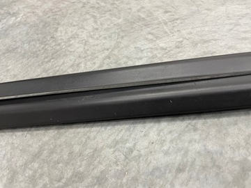 LISTWA SZYBY CZOŁOWEJ L/P Q5 80A KOMPLET ORYGINAŁ