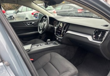 Volvo V60 II  2021 Volvo V60 Miekka Hybryda 2.0 Diesel 197KM, zdjęcie 14