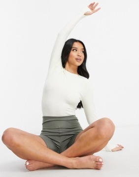 БОДИ ЭКРУ С ДЛИННЫМ РУКАВОМ 30 AS8