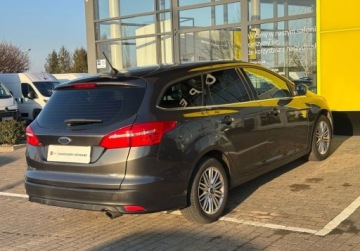 Ford Focus III Kombi Facelifting 1.5 EcoBoost 150KM 2017 Ford Focus 1.5 EcoBoost 150KM SYNC EDITION SalonPL Grzana szyba czujniki, zdjęcie 4