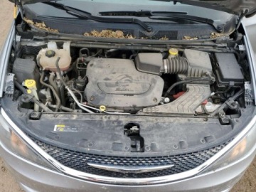 Chrysler Voyager V 2021 Chrysler Voyager 2021 CHRYSLER VOYAGER LXI 3.6 Benzyna 293KM, zdjęcie 6