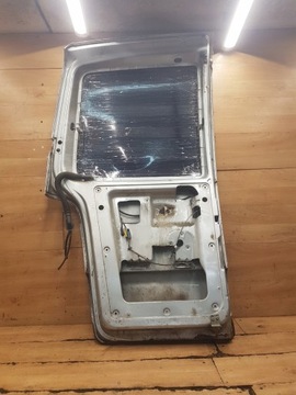 DVEŘE ZADNÍ PRAVÉ MERCEDES W638 VITO