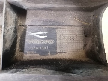KRYT POD NÁRAZNÍK VOLVO S40 II V50 04-07