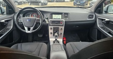 Volvo V60 I 2016 Volvo V60 2.0 Moc 240 KM benzyna - GAZ 2.0 Benzyna 240KM, zdjęcie 6