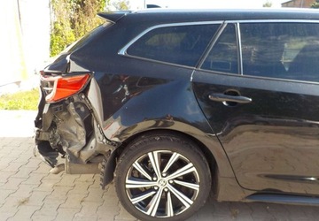 Toyota Corolla XII TS Kombi 1.8 Hybrid 122KM 2022 Toyota Corolla Okazja 1.8 Hybryda 122KM, zdjęcie 11