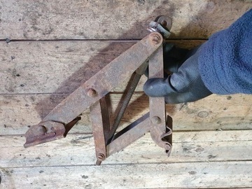 СТАРЫЙ АВТОМОБИЛЬНЫЙ ДОМКРАТ, АВТОМОБИЛЬНЫЙ ПОДЪЕМНИК ТРАПЕЦОВИДНЫЙ, PRL, ОРИГИНАЛ