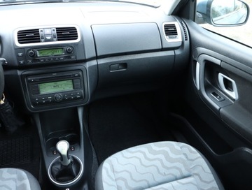 Skoda Fabia II Hatchback 1.6 i 16V 105KM 2009 Skoda Fabia 1.6 16V, Klima, Klimatronic, Tempomat, zdjęcie 7