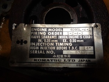 Детали головки двигателя KOMATSU 4D95L
