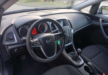 Opel Astra J Sports Tourer Facelifting 1.7 CDTI ECOTEC 130KM 2013 Opel Astra Zarejestrowany - ubezpieczony - 1,7 - 130 KM 1.7 Diesel 130KM, zdjęcie 18
