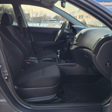 Hyundai i30 I Hatchback 1.4 109KM 2010 Hyundai i30 1.4 Blue Classic, zdjęcie 23