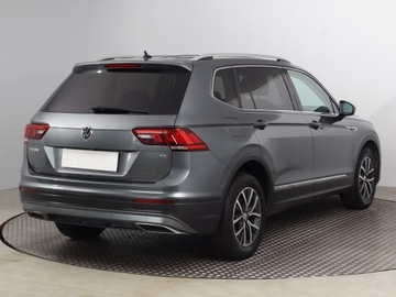 Volkswagen Tiguan Allspace SUV 1.4 TSI ACT 150KM 2018 VW Tiguan Allspace 1.4 TSI, Salon Polska, zdjęcie 4
