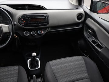 Toyota Yaris III Hatchback 5d Facelifting 1.0 VVT-i 69KM 2016 Toyota Yaris 1.0 VVT-i, Salon Polska, Klima, zdjęcie 7