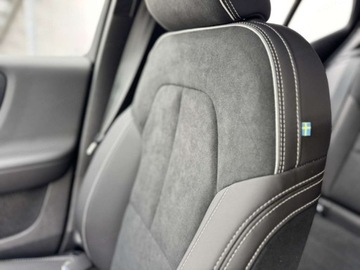 Volvo XC40 Crossover Facelifting 2.0 B4 197KM 2025 VOLVO XC40 B4 Core Suv 2.0 (197KM) 2025, zdjęcie 12